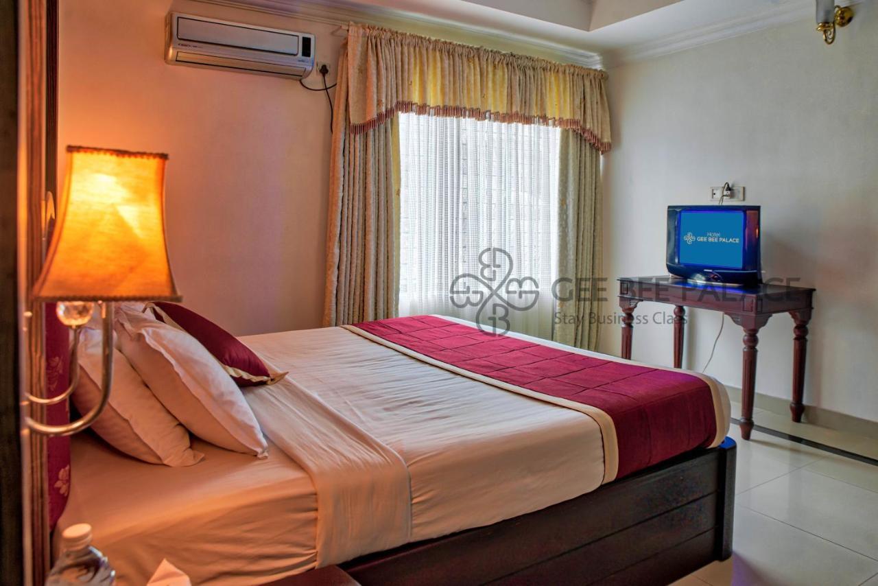 Gee Bee Palace Angamaly Exterior foto